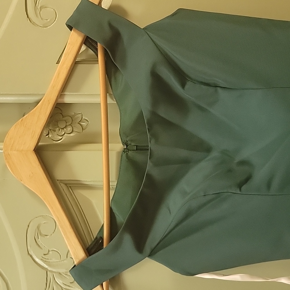 Hunter Jenny Packham Green Off the Shoulder Midi Bridesmaid Cocktail Dress